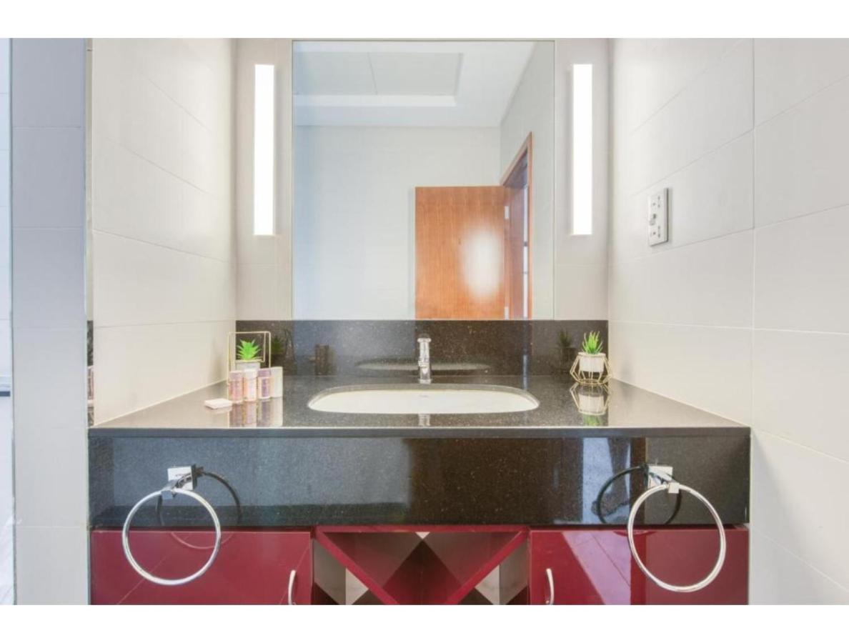 The Penthouse Near Burj Khalifa And Dubai Mall ภายนอก รูปภาพ